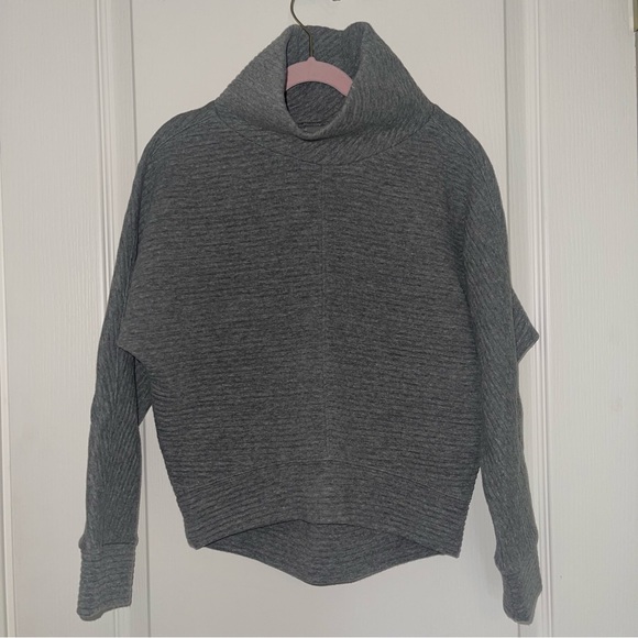 Zella Gray Ribbed Knit Funnel Neck Sweater – Size Small (7/8) EUC - Picture 2 of 8